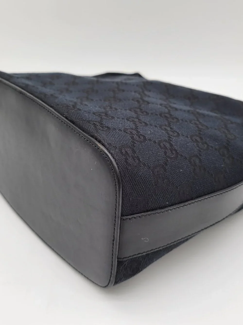 Vintage Tom Ford Era Gucci GG Canvas Hobo